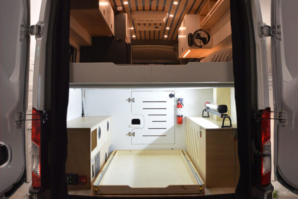 van-oxygene-transit-garage-interieur van-oxygene-transit-garage-interieur